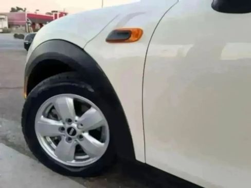 Used 2018 MINI Cooper 2-Door Hardtop FWD image 9