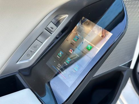 Certified 2025 BMW 740i xDrive 740i xDrive w/ Executive Package image 25