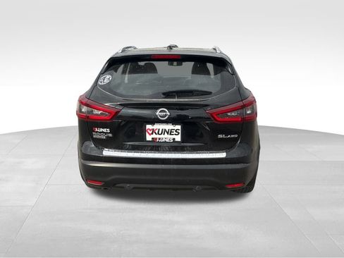 Used 2022 Nissan Rogue Sport SL w/ Premium Package image 8