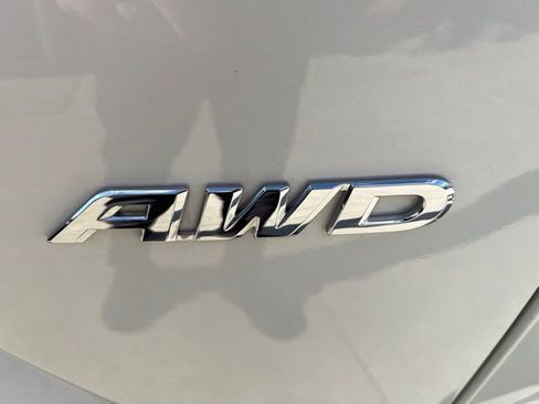 Used 2018 Honda CR-V LX image 11