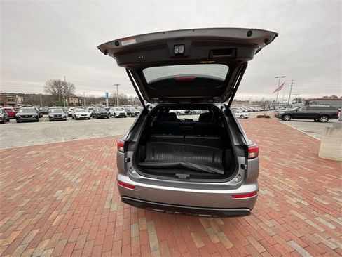 Used 2022 Mitsubishi Outlander SE image 33