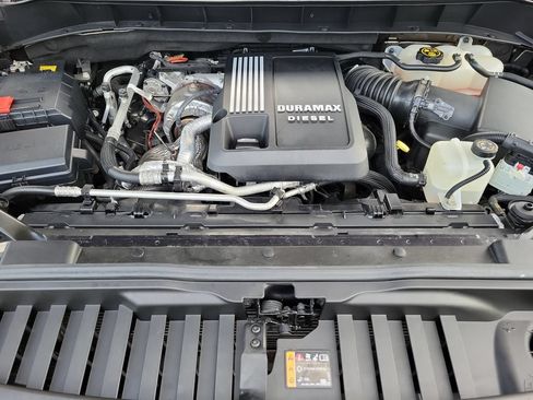 Used 2023 Chevrolet Silverado 1500 High Country w/ Technology Package AWD/4WD image 41