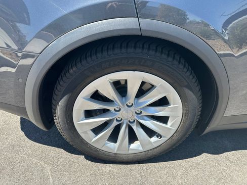 Used 2019 Tesla Model X AWD/4WD image 9