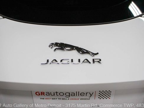 Used 2018 Jaguar F-TYPE R-Dynamic AWD/4WD image 29