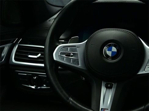 Used 2022 BMW 740i xDrive 740i xDrive w/ M Sport Package image 11