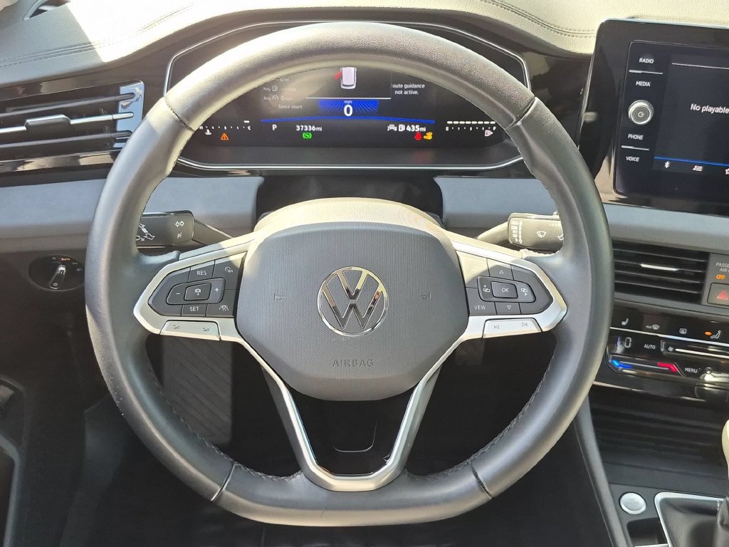 Used 2025 Volkswagen Jetta SE FWD image 23
