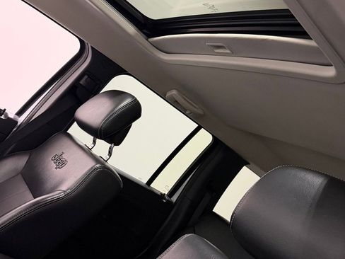 Used 2012 Jeep Liberty Sport image 16