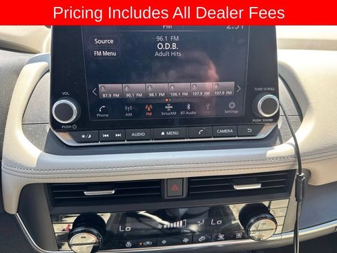 Certified 2024 Nissan Rogue SV w/ SV Premium Package FWD image 5