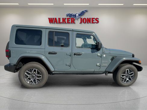 Used 2024 Jeep Wrangler Sahara image 2