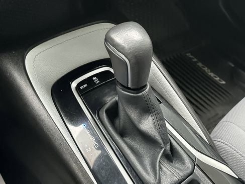 Used 2020 Toyota Corolla SE image 19