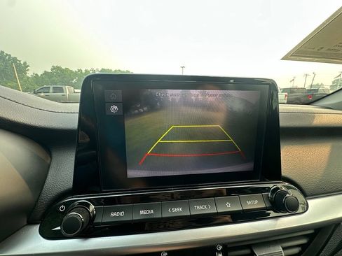 Used 2022 Kia Forte LXS FWD image 19