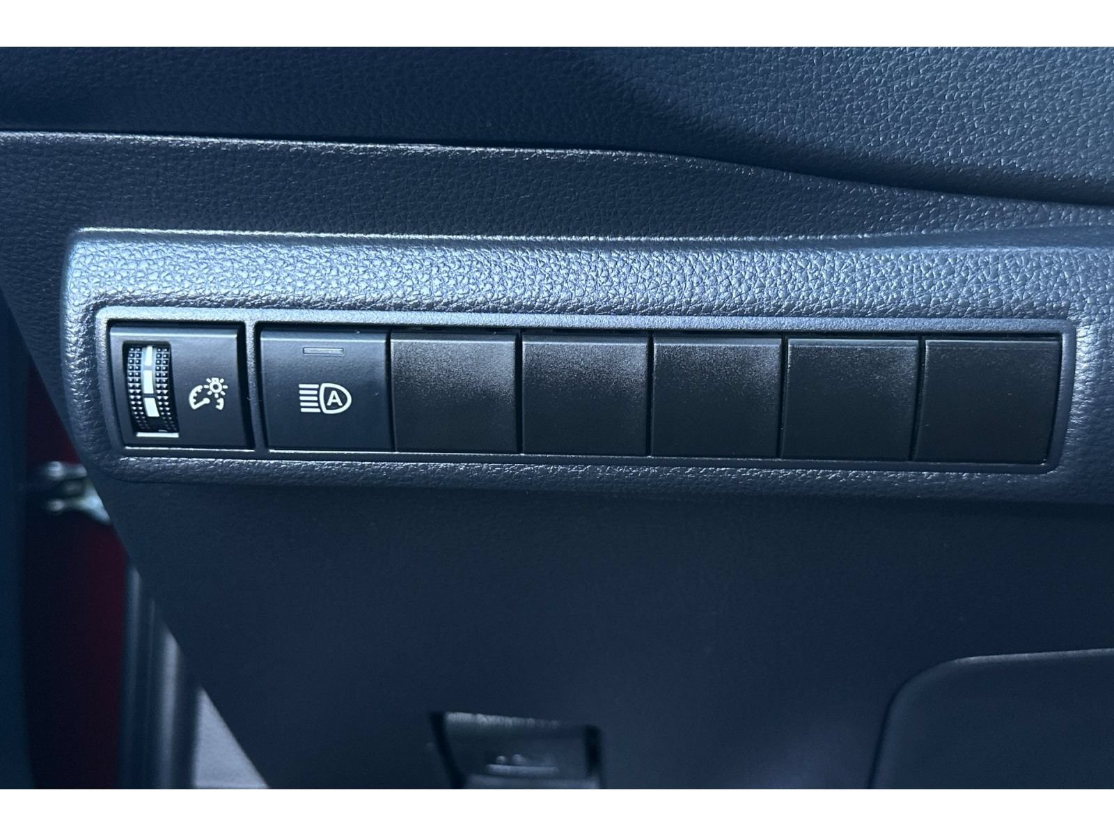 Used 2022 Toyota Corolla LE FWD image 39