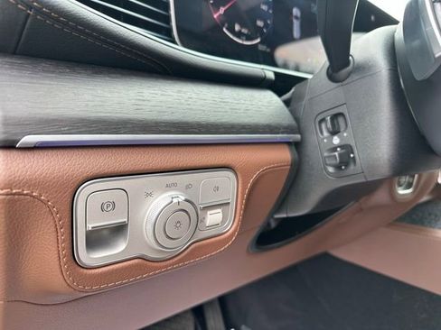 Used 2026 Mercedes-Benz GLS 450 4MATIC image 12