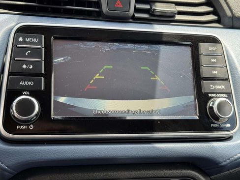 Used 2025 Nissan Versa SV FWD image 4