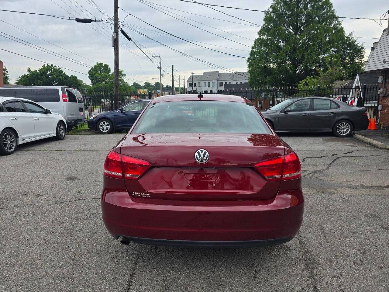 Used 2015 Volkswagen Passat 1.8T Limited Edition FWD image 7