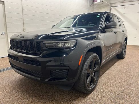 Used 2023 Jeep Grand Cherokee L Laredo AWD/4WD image 5