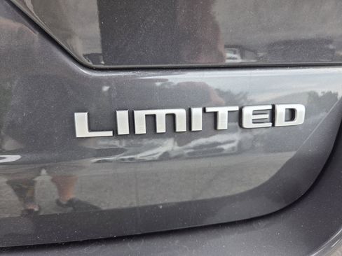 Used 2025 Jeep Grand Cherokee Limited AWD/4WD image 14