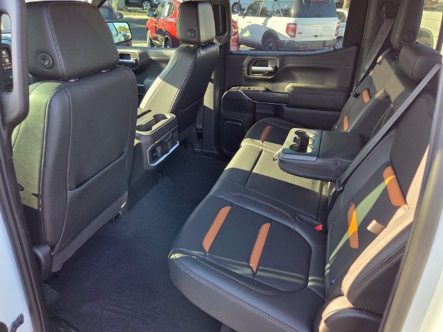 Used 2021 GMC Sierra 1500 AT4 w/ AT4 Premium Package AWD/4WD image 9