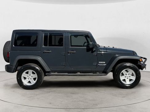 Used 2018 Jeep Wrangler Unlimited Sport S AWD/4WD image 6
