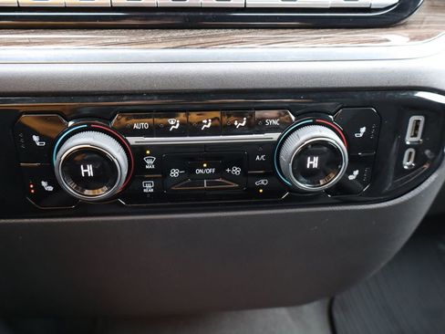 Used 2023 Chevrolet Silverado 1500 LT image 22