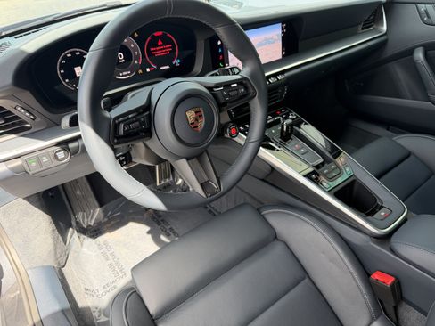 Used 2025 Porsche 911 Carrera S RWD image 17