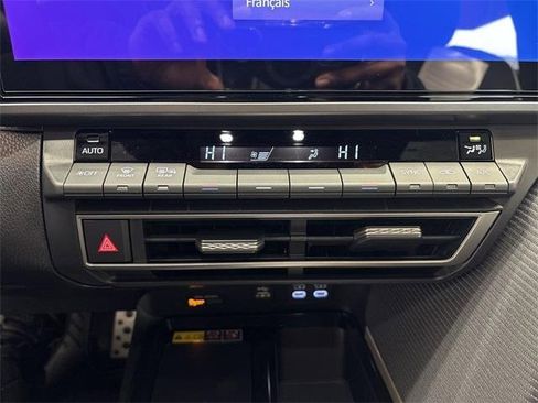 Used 2026 Toyota Camry SE w/ Multimedia Upgrade Package image 19