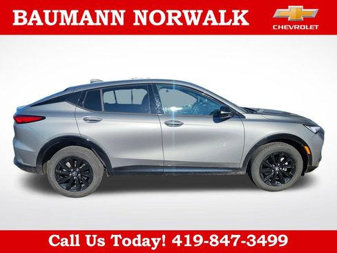 Used 2024 Buick Envista Sport Touring w/ Convenience I Package FWD image 5