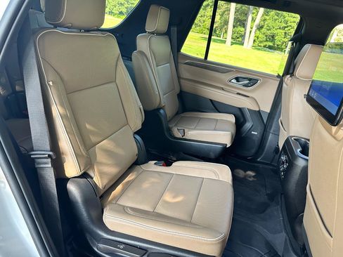 Used 2023 Chevrolet Tahoe Premier w/ Premium Package 2 RWD image 29