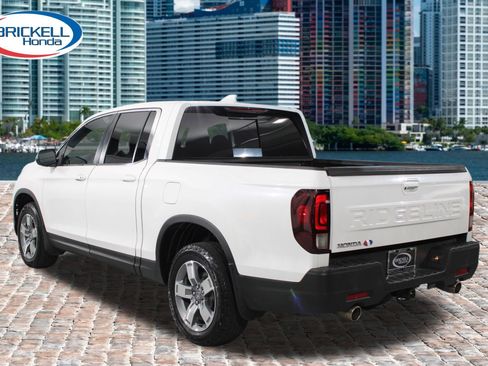 Used 2025 Honda Ridgeline RTL image 3