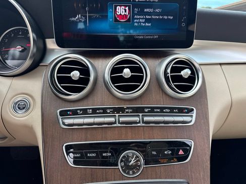 Used 2020 Mercedes-Benz C 300 Sedan image 19