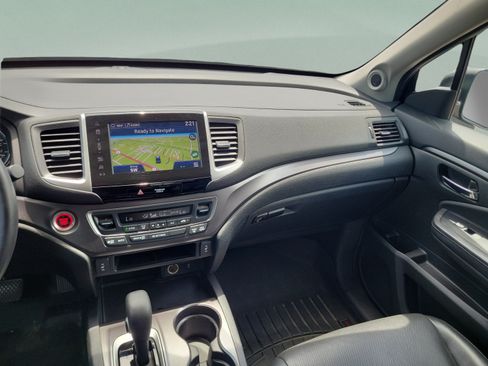 Certified 2019 Honda Ridgeline RTL-T image 17