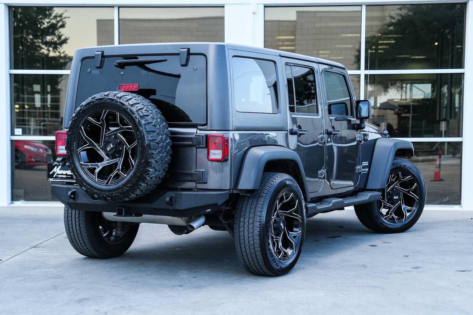 Used 2018 Jeep Wrangler Unlimited Sport S AWD/4WD image 12