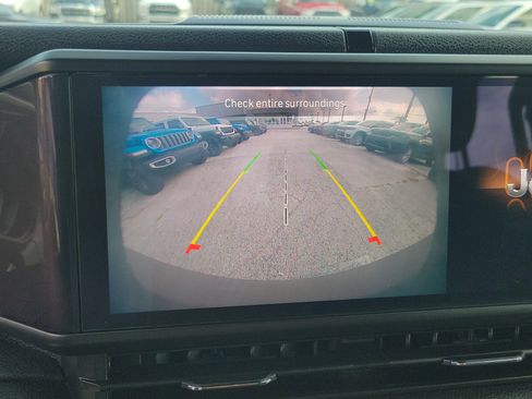 Used 2024 Jeep Wrangler Sport S image 19