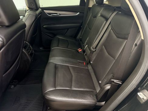 Used 2018 Cadillac XT5 Luxury w/ Driver Awareness Package image 13