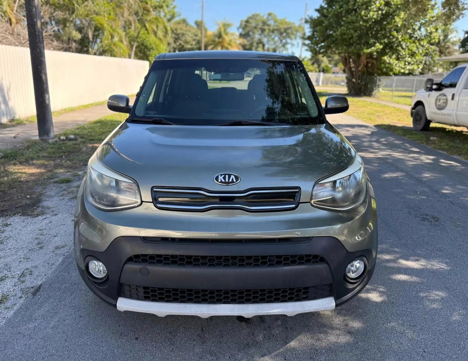 Used 2017 Kia Soul + FWD image 5
