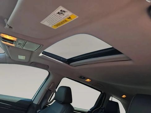 Used 2023 Honda Odyssey EX-L image 16
