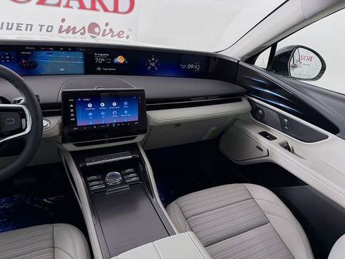 New 2026 Lincoln Nautilus Reserve w/ Jet Appearance Package image 25