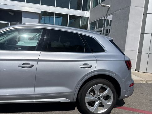 Used 2021 Audi Q5 2.0T Premium Plus w/ Premium Plus Package AWD/4WD image 4