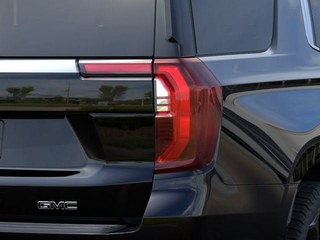 New 2026 GMC Yukon Denali w/ Denali Reserve Package AWD/4WD image 11