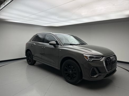 Used 2023 Audi Q3 2.0T Premium image 7