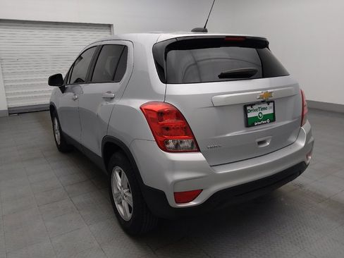 Used 2020 Chevrolet Trax LS w/ Tint and Cruise Package FWD image 5