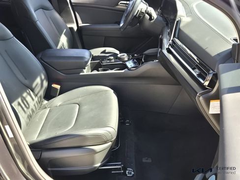 Certified 2024 Kia Sportage EX image 19