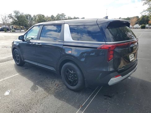 New 2026 Kia Carnival image 3