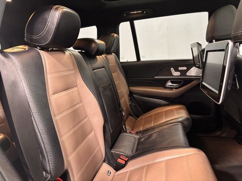 Used 2020 Mercedes-Benz GLS 450 4MATIC image 24