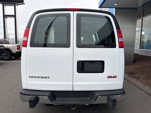 Used 2017 GMC Savana 2500 image 6
