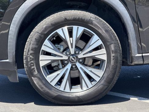 Used 2023 Nissan Rogue SV AWD/4WD image 15