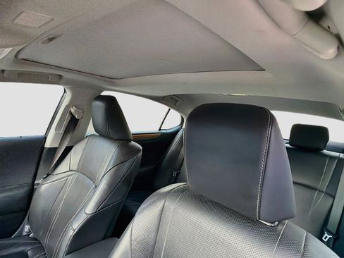 Used 2019 Lexus ES 300h FWD image 27