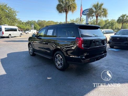 Certified 2025 Ford Expedition Active RWD image 6