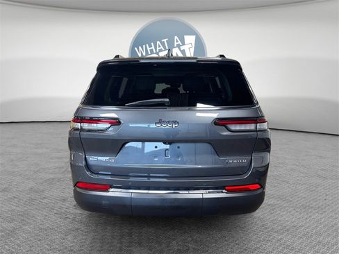 Used 2022 Jeep Grand Cherokee L Limited image 5