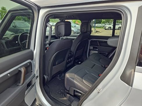 Certified 2024 Land Rover Defender 130 X AWD/4WD image 17
